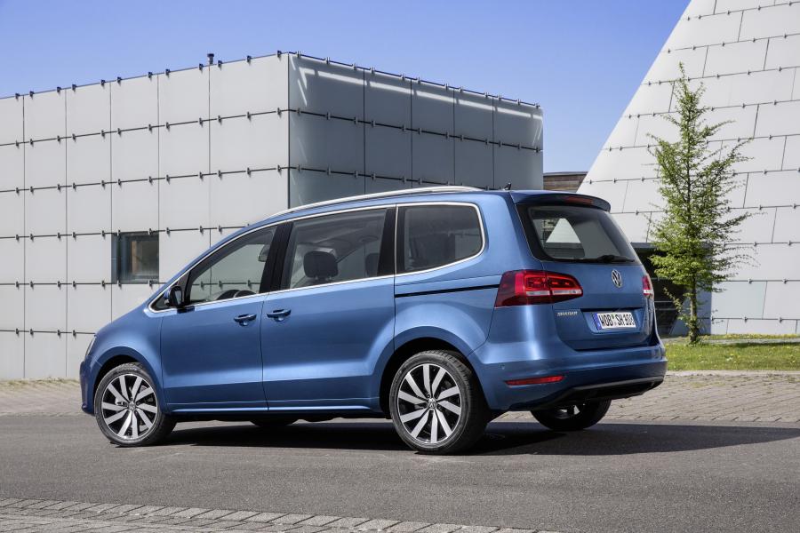  Volkswagen Sharan 2015 года  (фото 18 из 29)